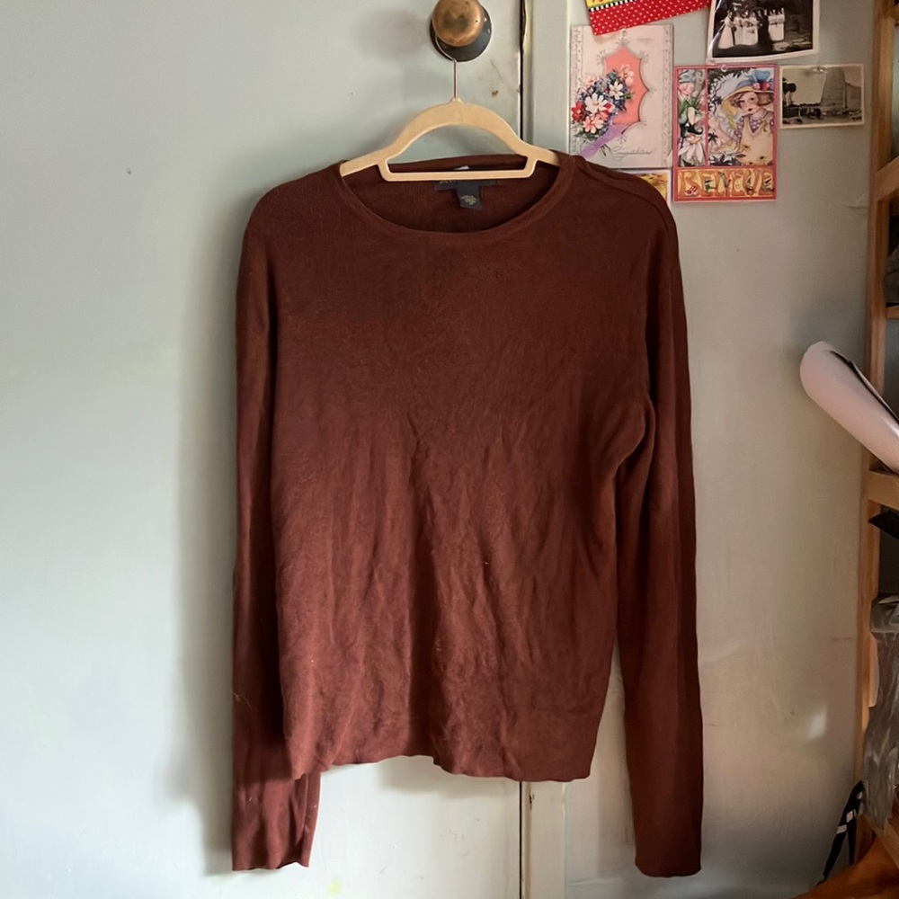 Medium, Banana Republic, brown cotton sweater. Thin layer surprisingly warm